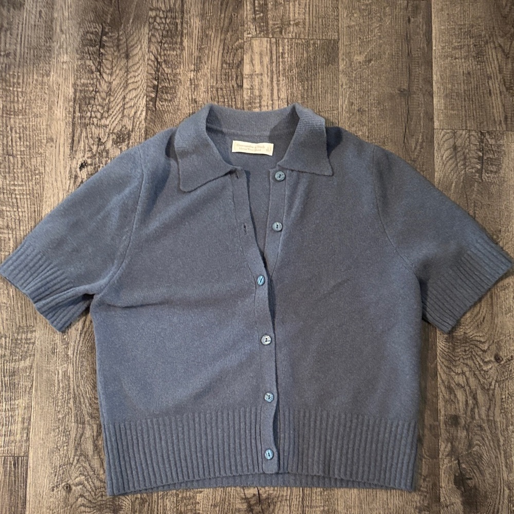 Abercrombie & Fitch Blue Short-Sleeve Button-Down Cardigan - Blue - Size Large